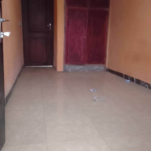 Chambre moderne à louer à Bafoussam
