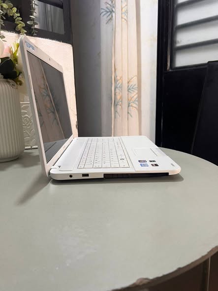 Laptop Toshiba Core i3 à vendre