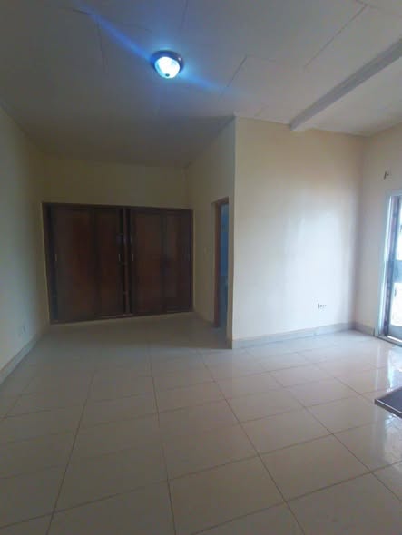 DUPLEX À LOUER situé à NSAM-ESCALE