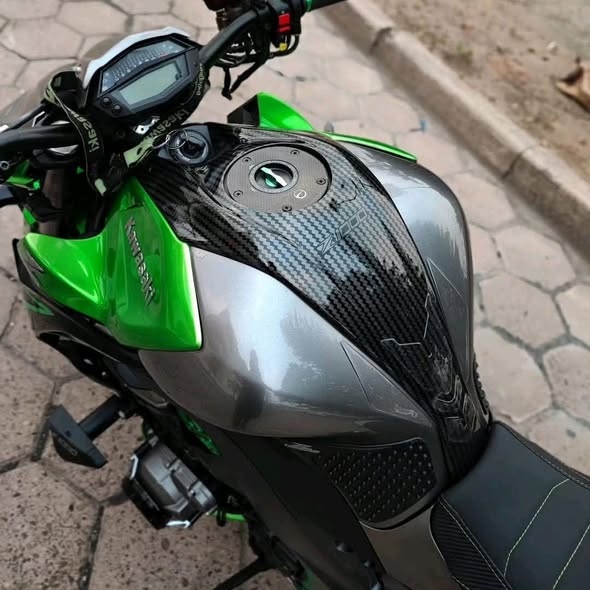 Moto disponible avec papiers