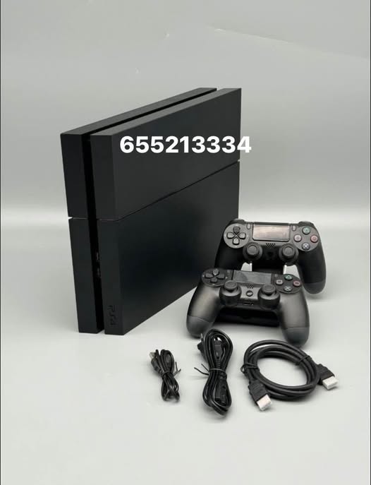 PS4 version 12 avec accessoires