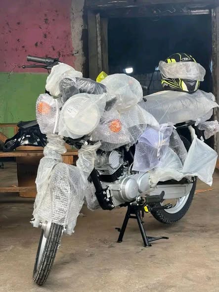 Tvs Hlx 100 à vendre