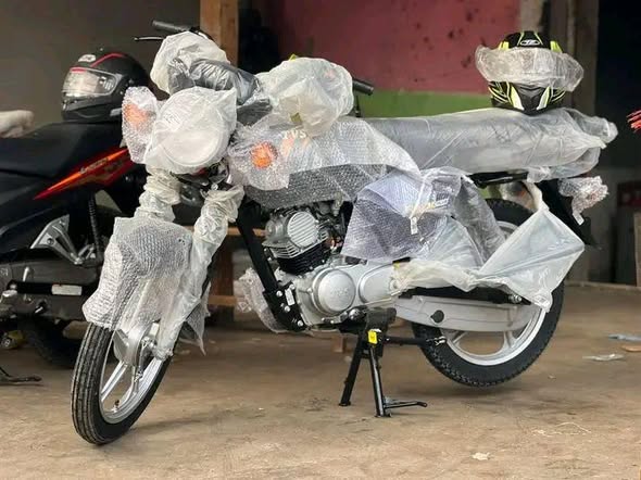 Tvs Hlx 100 à vendre