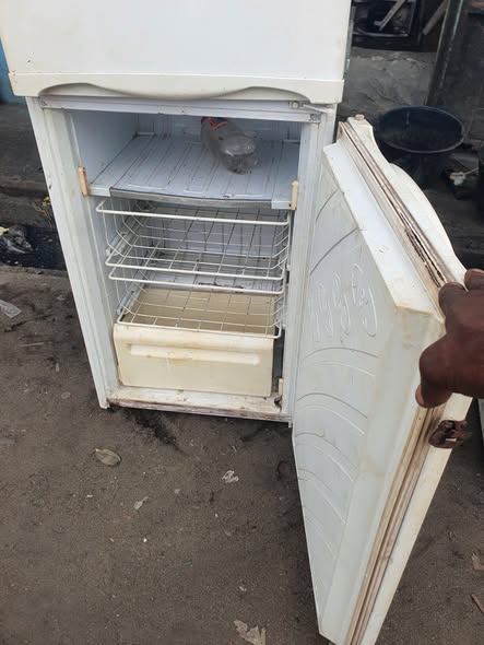 Frigo deux battant 320l à vendre