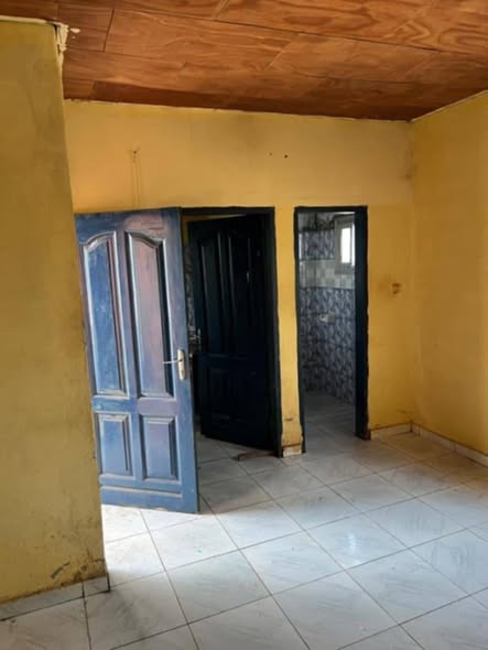 Studio moderne à louer à Nkoabang