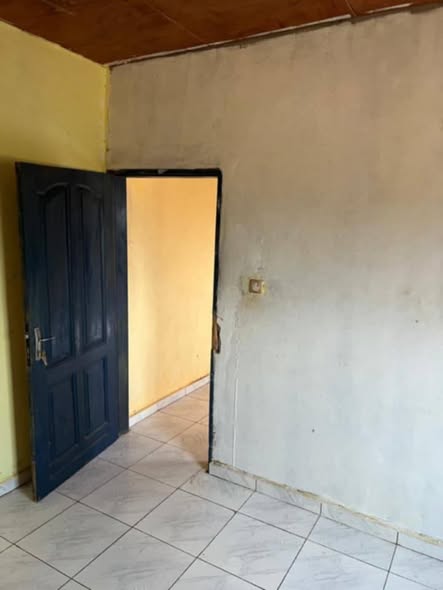 Studio moderne à louer à Nkoabang
