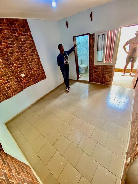 Chambre moderne à Mendong