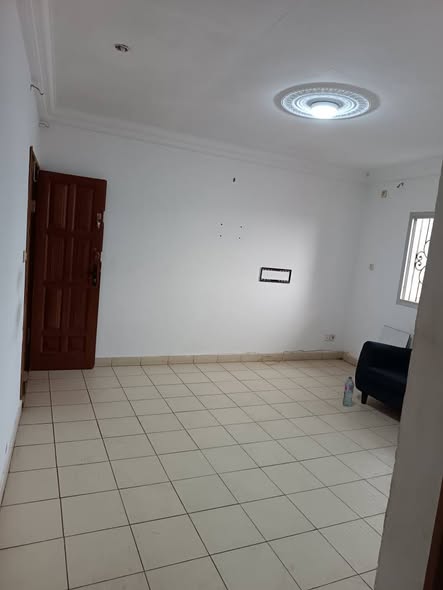 Appartement moderne à louer à Odza