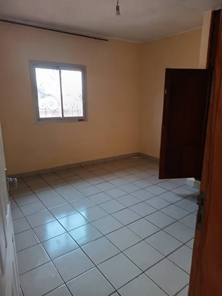 Appartement moderne à louer à Odza
