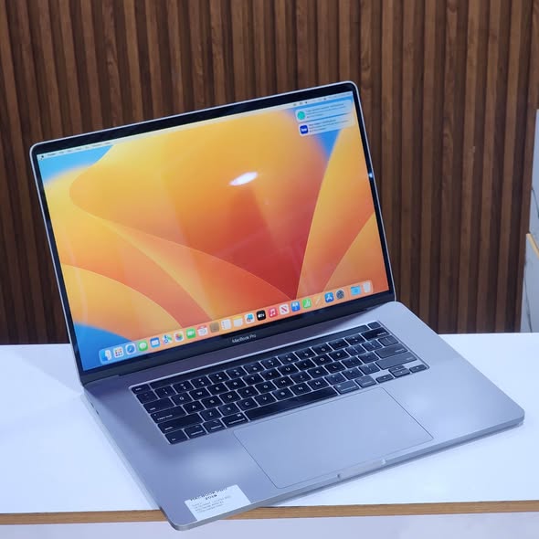 Macbook Pro 16 Retina 2019 i7 avec Touch bar