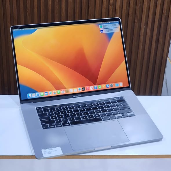 Macbook Pro 16 Retina 2019 i7 avec Touch bar