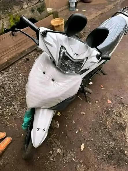 Moto TVS à vendre