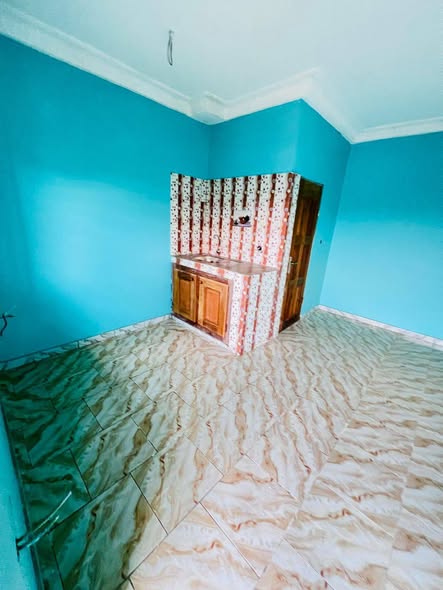 Chambres neuves à louer à YDE Nkozoa