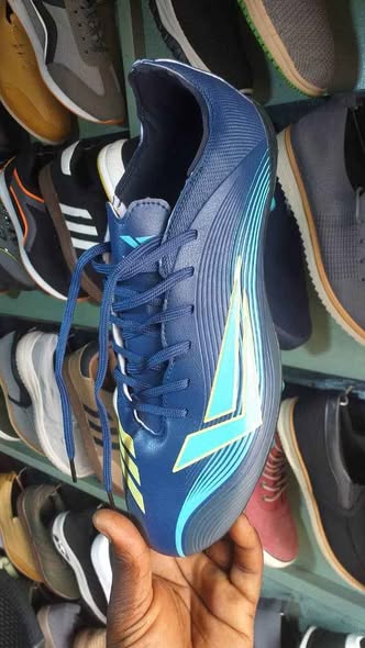 Godasses et trainings de sport stylés