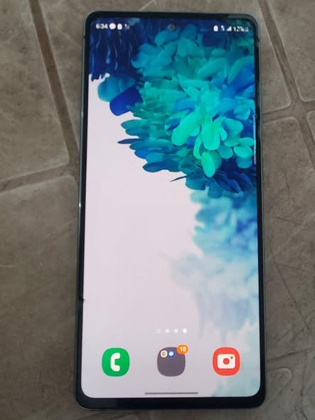 Téléphone Samsung avec légères fissures