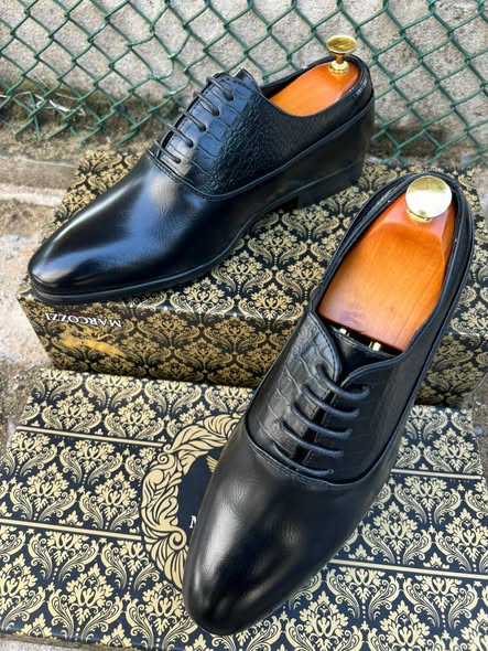 Chaussures d'origine, pointure 40 à 45