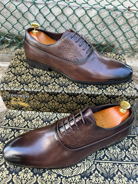 Chaussures d'origine, pointure 40 à 45