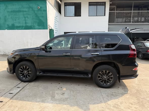 Lexus GX 450 Moteur essence V8 Automatique