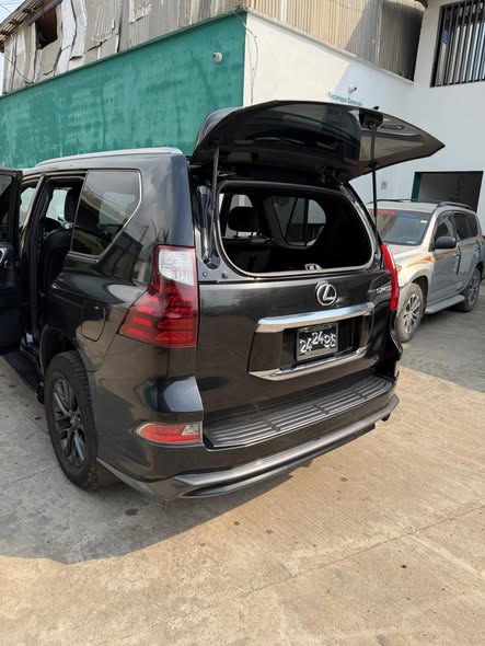 Lexus GX 450 Moteur essence V8 Automatique