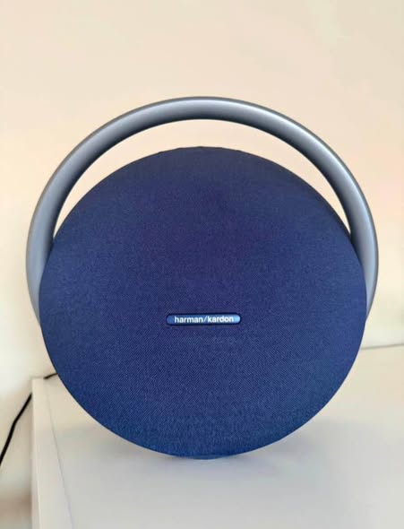 Onyx studio 8 Bluetooth speaker