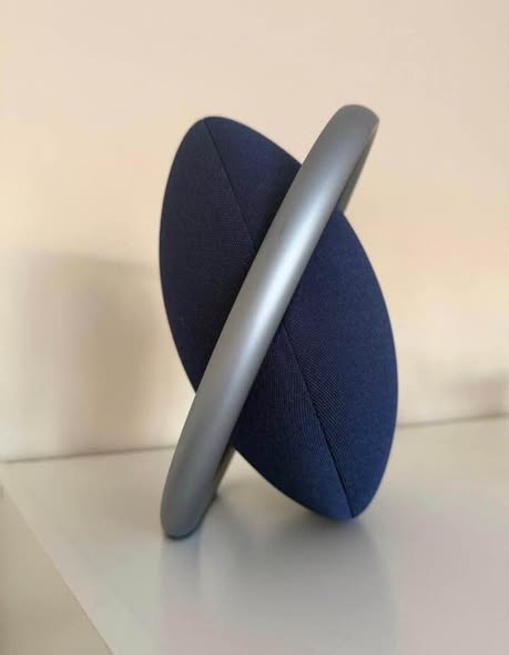 Onyx studio 8 Bluetooth speaker