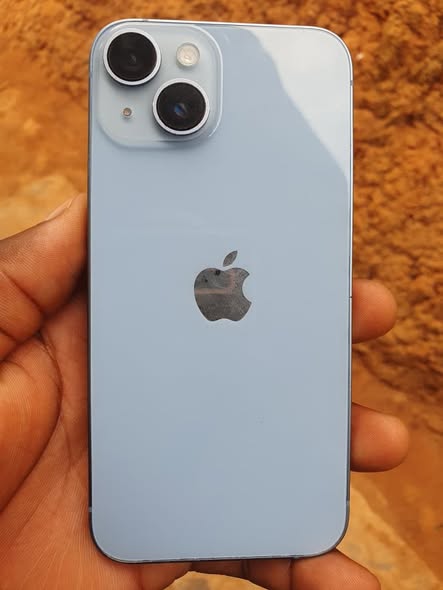 Iphone 14 simple 128 tout neuf