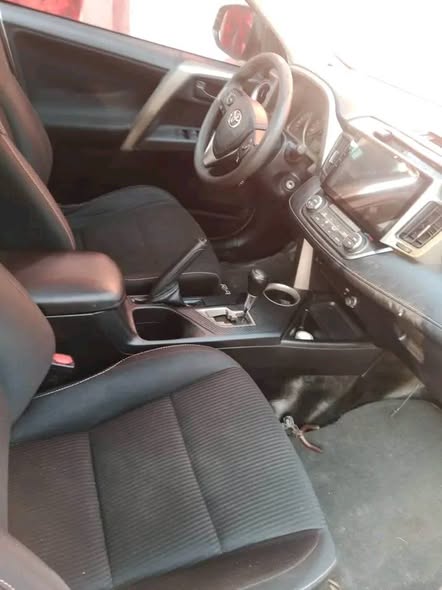 Toyota RAV4 model 2014 en vente