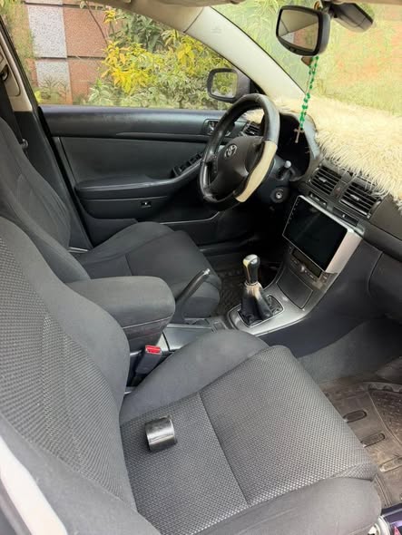 Toyota Avensis Liftback 2004 à vendre