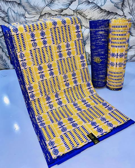 Tissu kente gold disponible