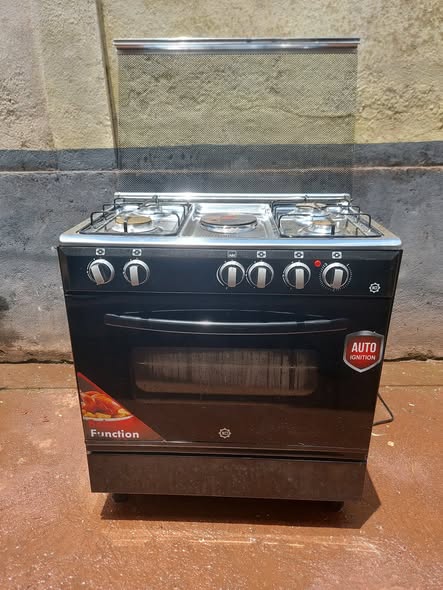 Cuisinière à vendre en très bon état