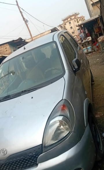 Cho cho Yaris verso Moteur essence Boite manuelle