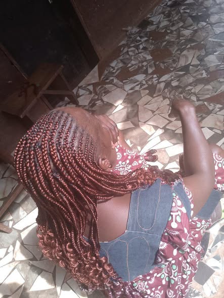 Disponible pour coiffure