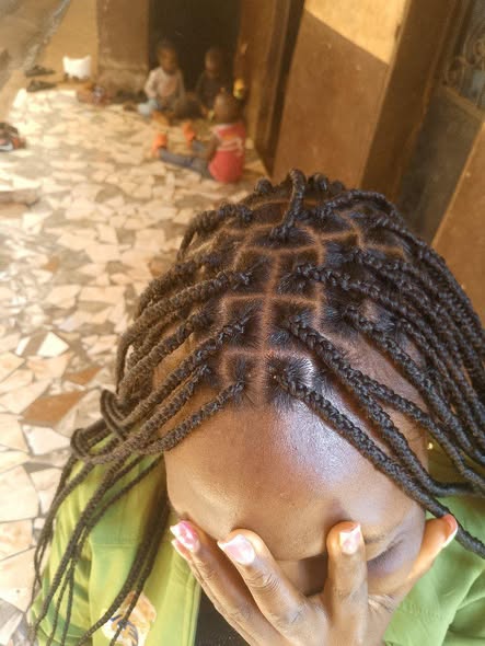 Disponible pour coiffure