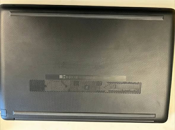 HP Laptop 15-dw1004nq – Abordable