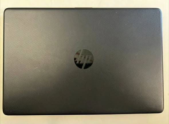 HP Laptop 15-dw1004nq – Abordable