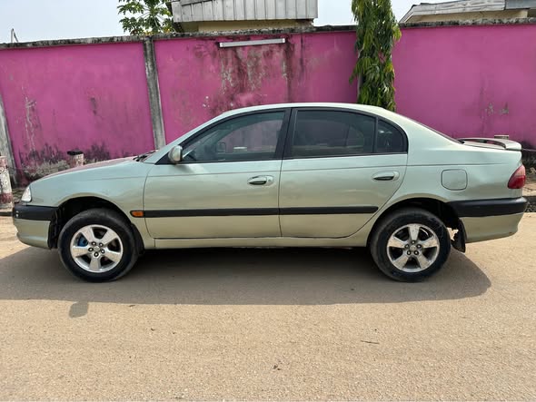 Toyota Avensis Berline 2002 à vendre