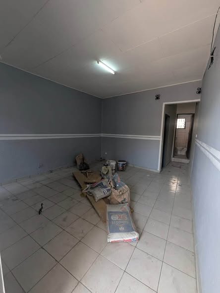 Studio moderne à louer à Efoulan