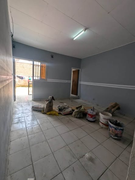 Studio moderne à louer à Efoulan