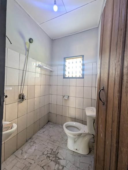 Studio moderne à louer à Efoulan