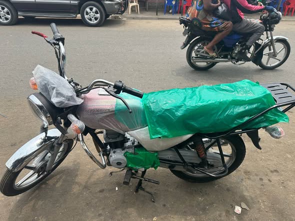 Moto en très bonne état à Douala