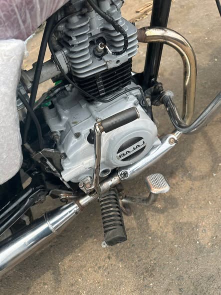 Moto en très bonne état à Douala