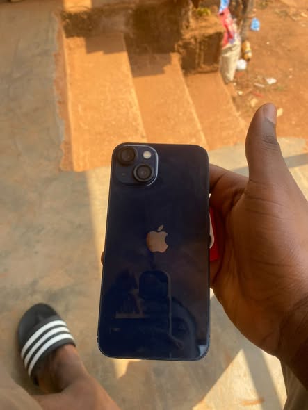 iPhone 13 à vendre, état 9/10