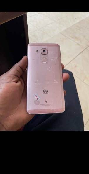 Huawei – 64Go / RAM 4Go + Power Bank Offert