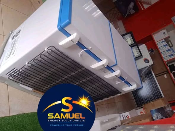 Freezers powered by solar energy in Cameroon
