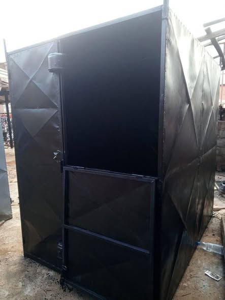 Fabrication de kiosques sur commande