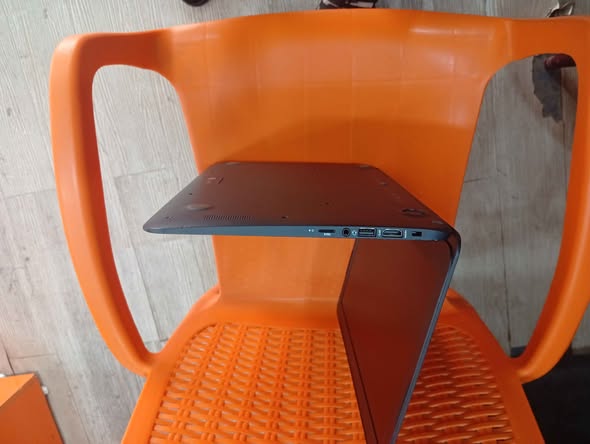 Laptop HP – 13 pouces Windows 10 Pro