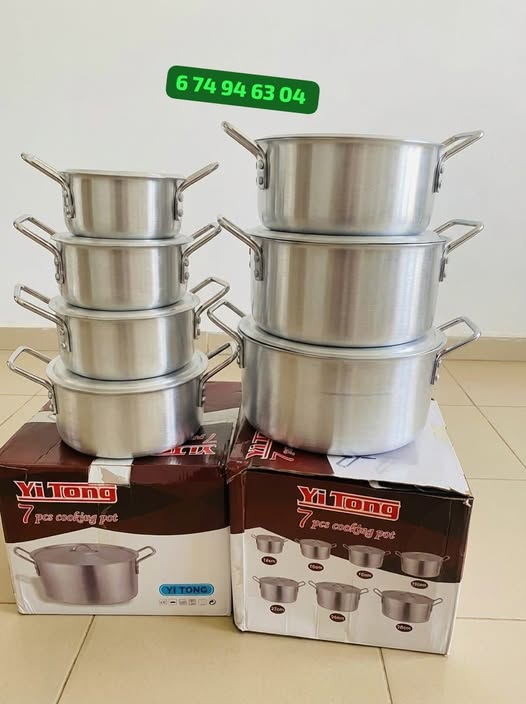 Série de 7 marmites en aluminium