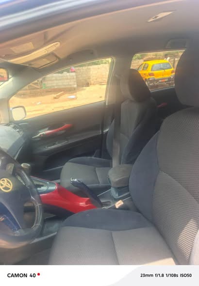 Toyota Blade 2010 à vendre