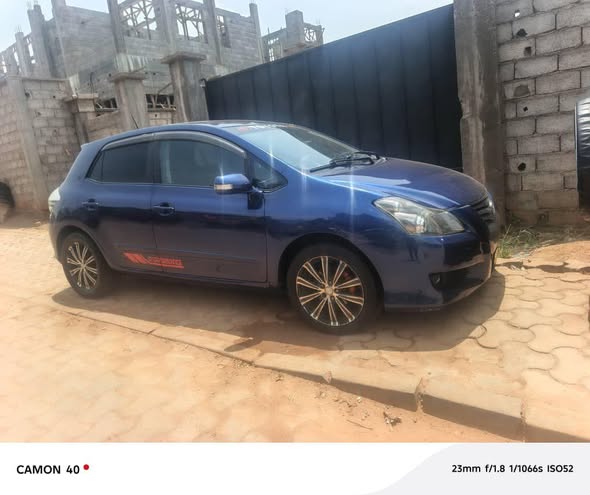 Toyota Blade 2010 à vendre