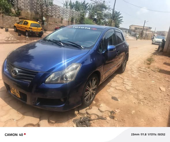 Toyota Blade 2010 à vendre